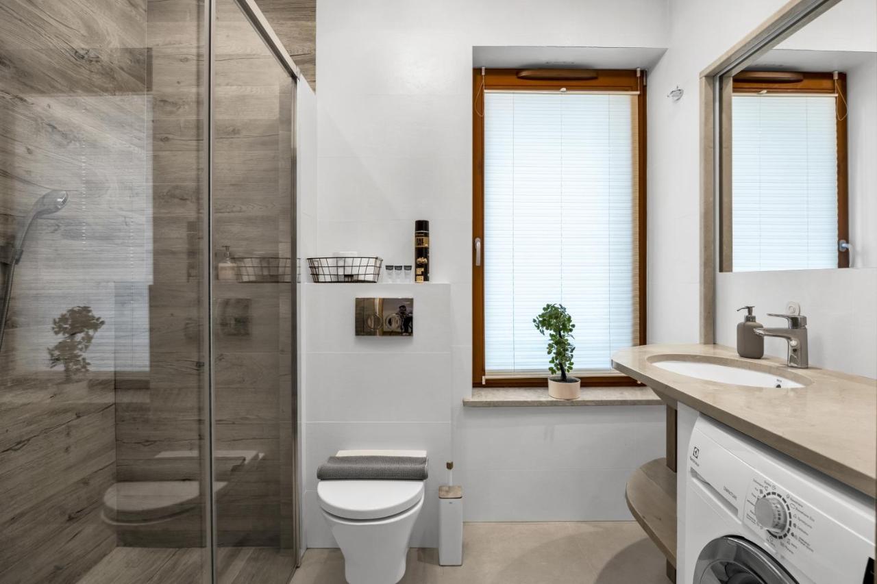 Hlonda 8 Premium 2br Apt Balcony * Warsaw